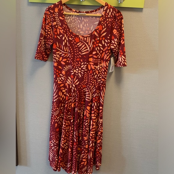 LuLaRoe Nicole Size M multicolored red dress with floral geometric design - Picture 1 of 6